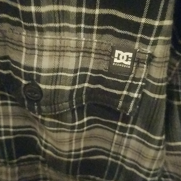 DC Button up. - Picture 3 of 3